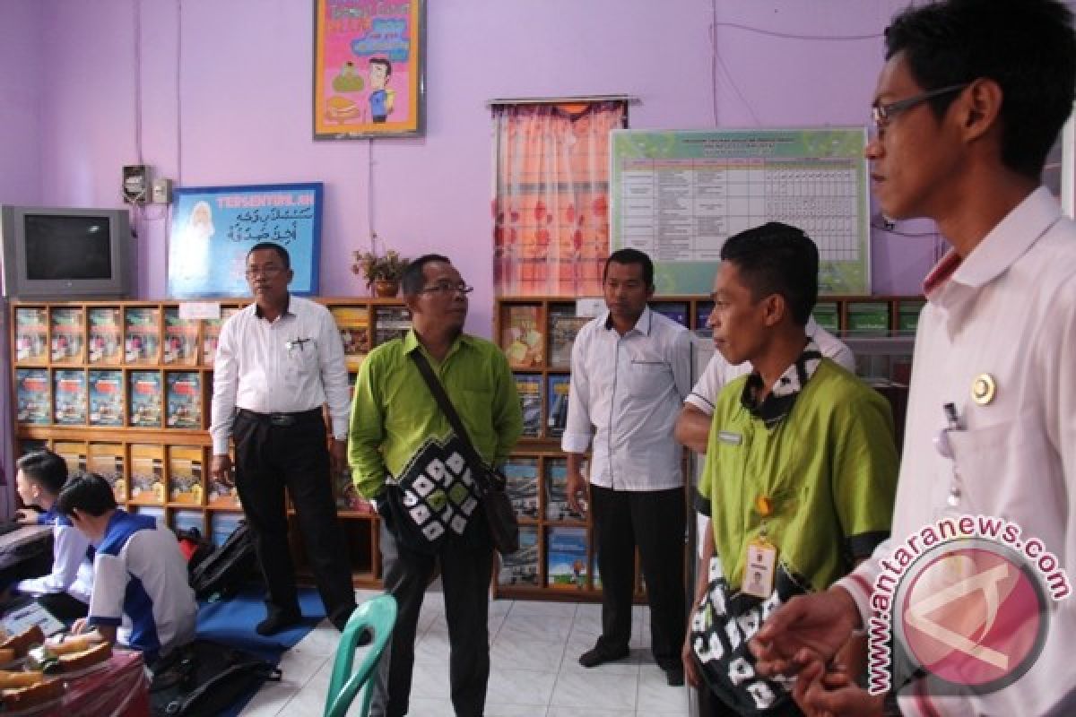 Pancing Pelajar Kunjungi Perpustakaan