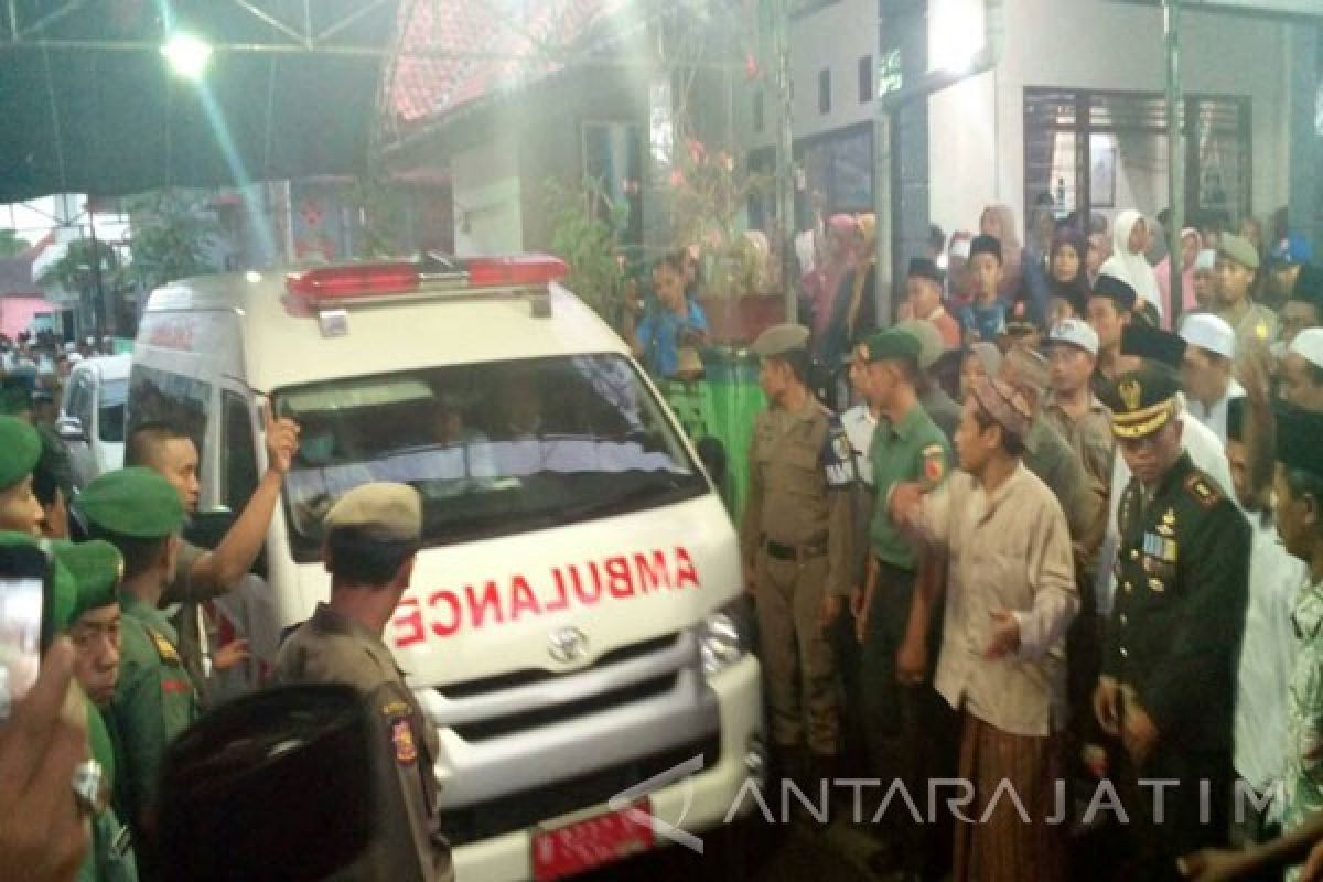 Jenazah Bupati Sampang Tiba di Rumah Duka