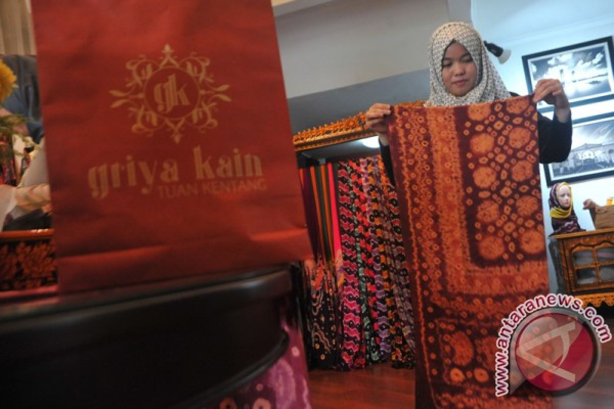 Pagelaran songket meriahkan gelar melayu serumpun