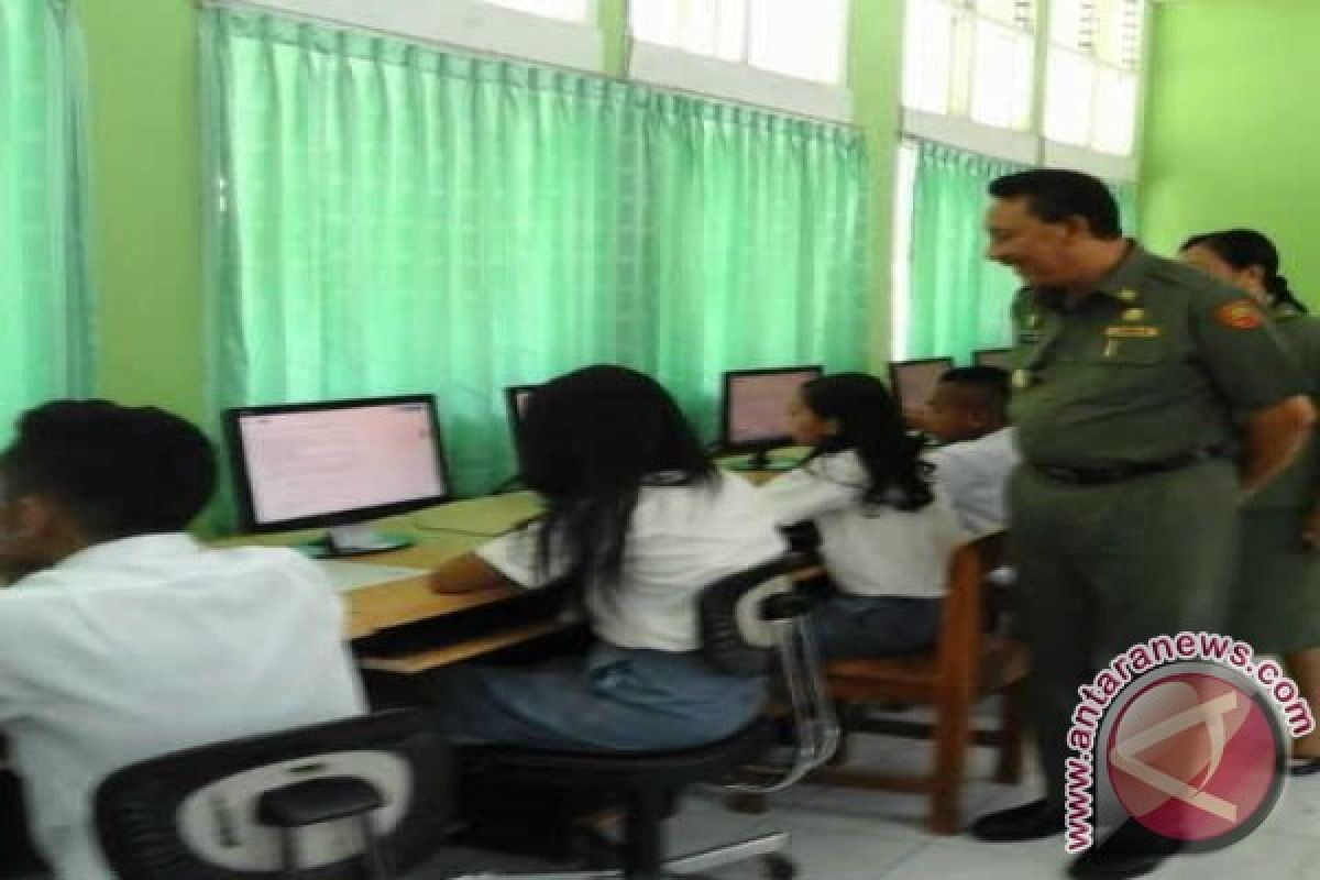 UNBK di SMPN-2 Kupang Berlangsung Tiga Gelombang