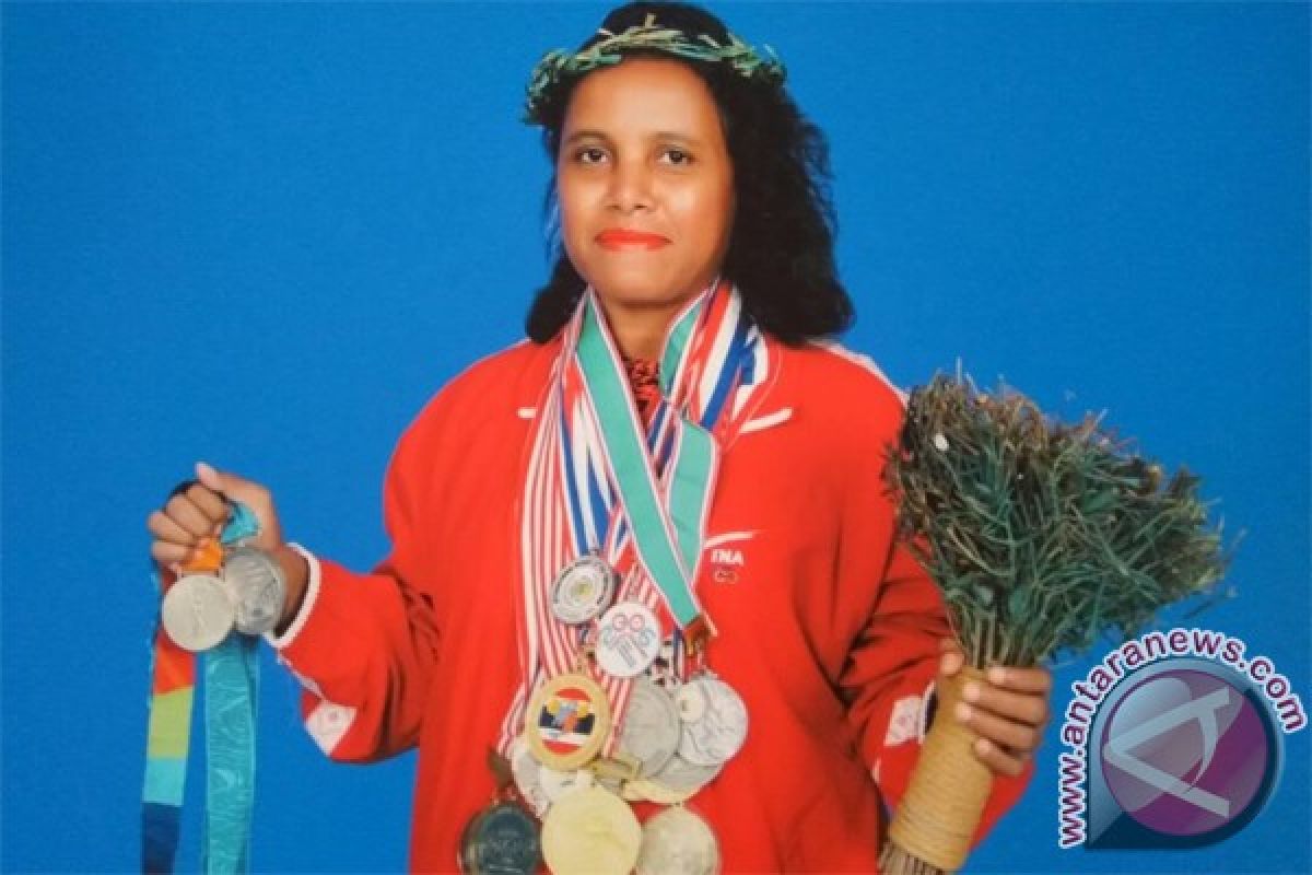 Lisa Rumbewas serahkan medali Olimpiade untuk koleksi Museum Olahraga