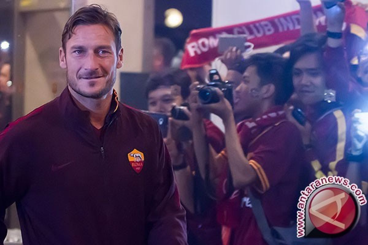 Totti pensiun akhir musim ini tapi masih di Roma