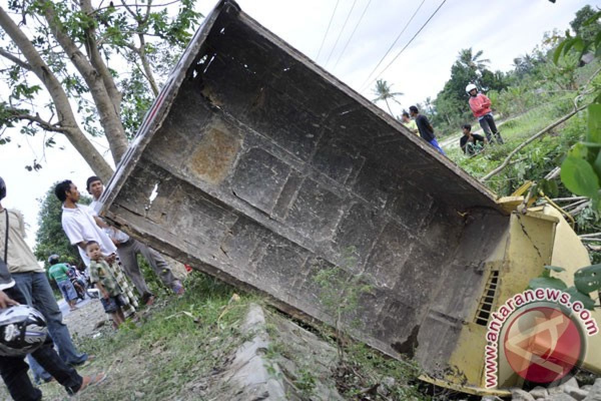 Suami tabrak istri terancam 15 tahun penjara