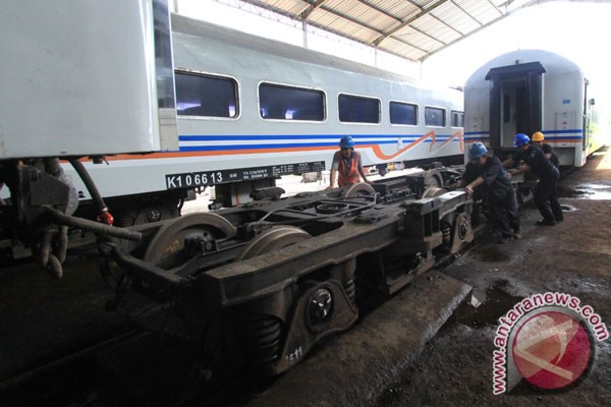 Perjalanan kereta aman dari banjir Banyuwangi