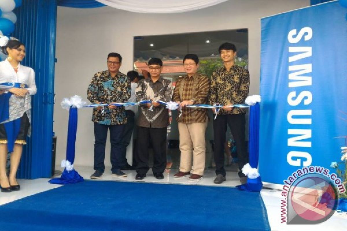 Samsung Ekspansi Manado Tingkatkan Layanan Pada Masyarakat 