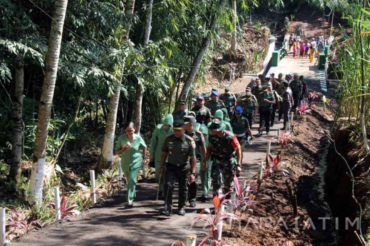 Pangdam V/Brawijaya Tutup TMMD 98 Jember