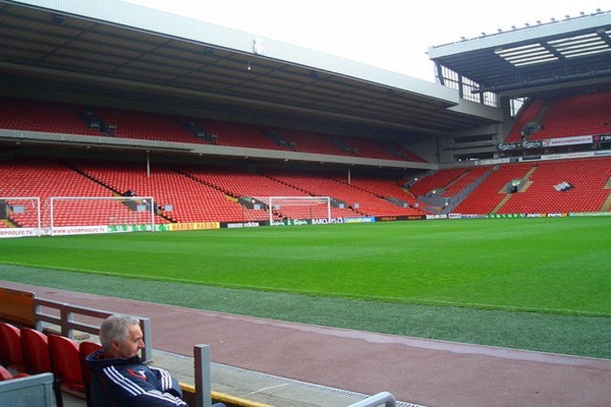 Liverpool Namai Tribun Anfield 'Dalglish'