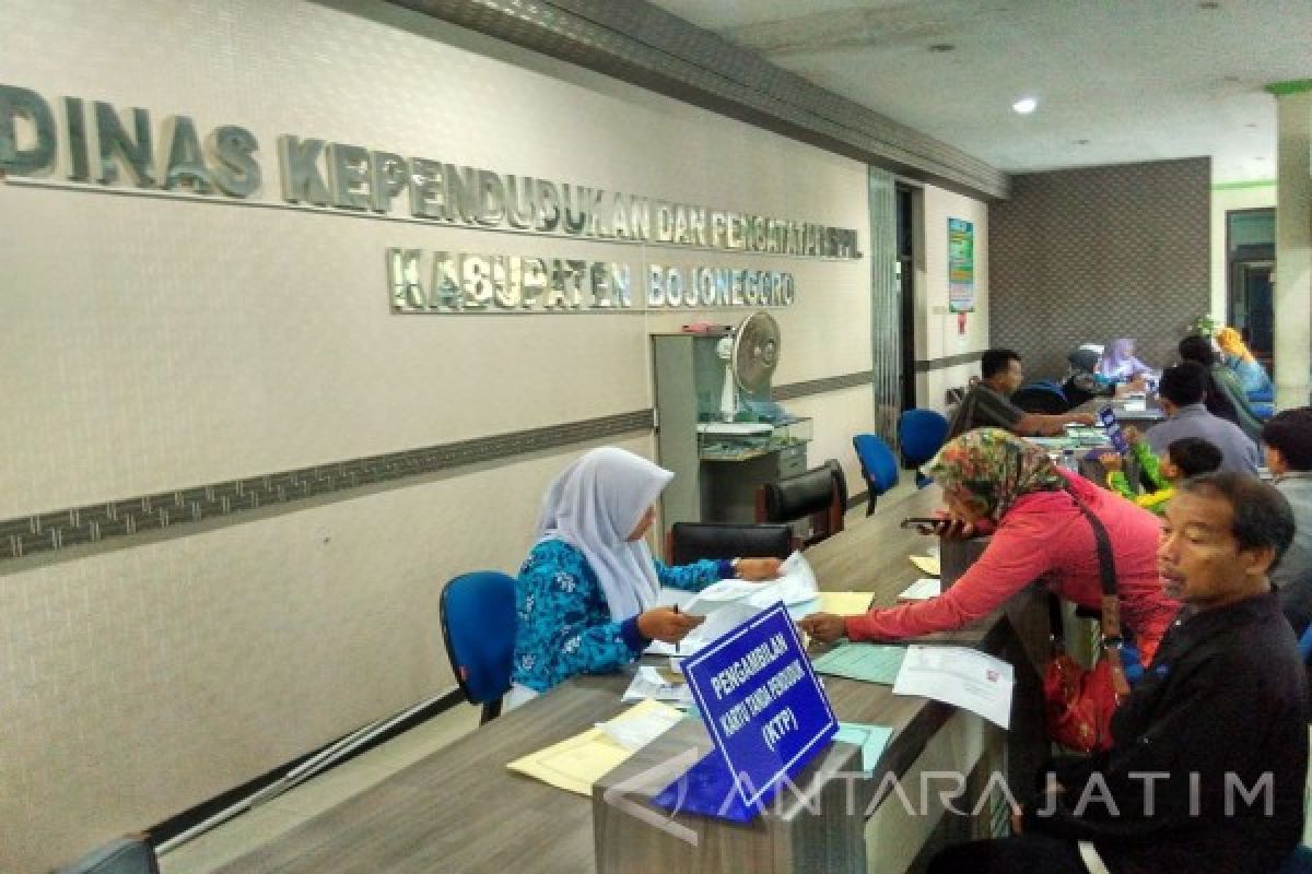 Dispendukcapil Bojonegoro Minta Camat Usulkan KTP Elektronik