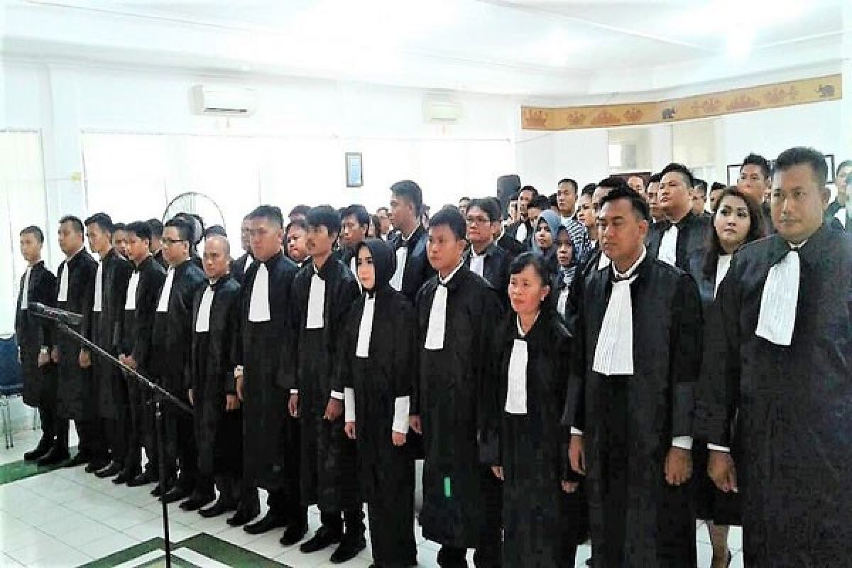 Pengadilan Tinggi Tanjungkarang Ambil Sumpah 78 Advokat 