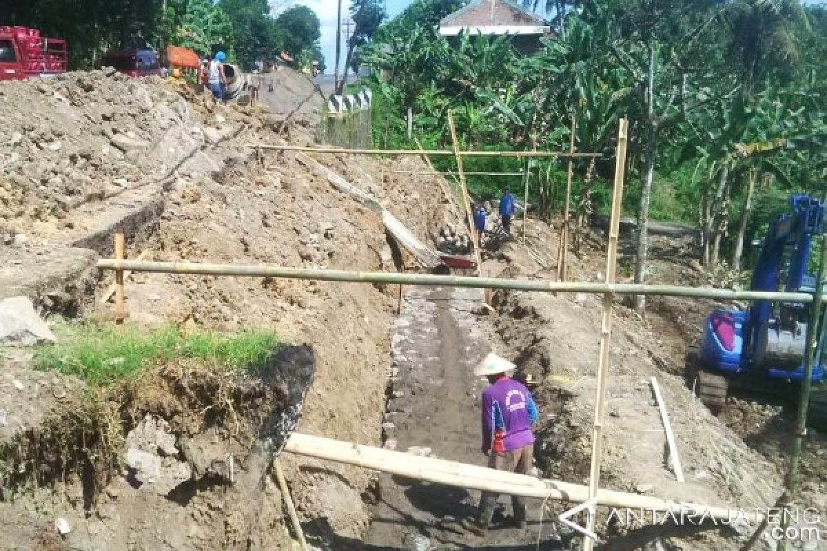 Awal Juni, Perbaikan Jalan Wangon-Batas Jabar Ditargetkan Selesai