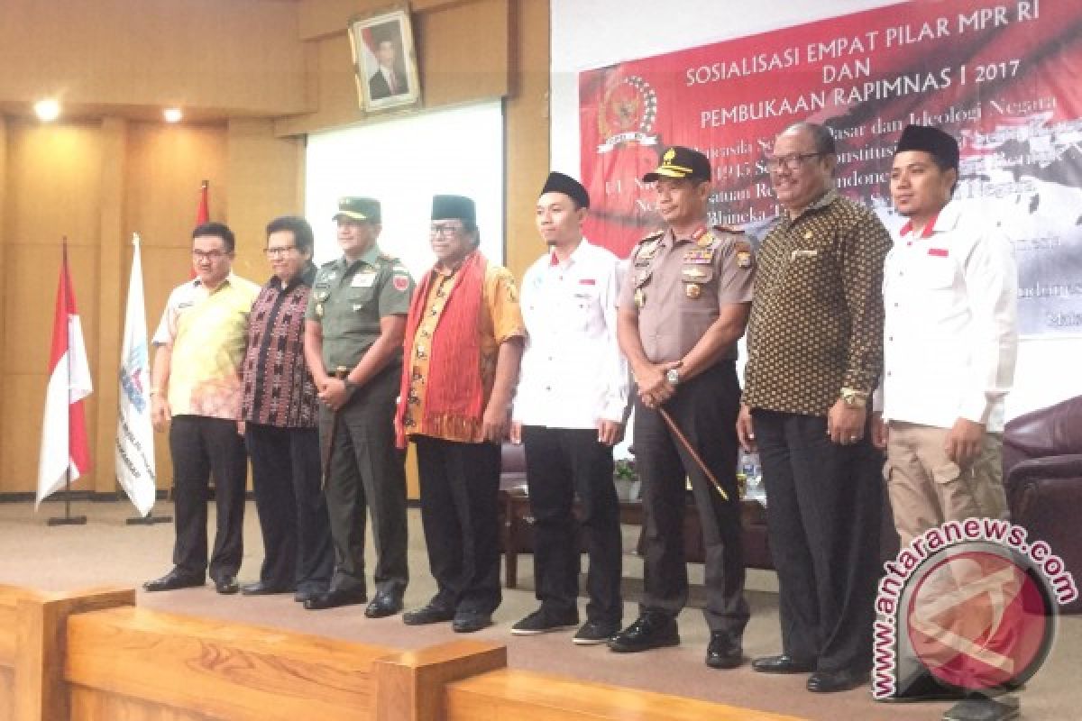 Oesman Sapta rasakan sinyal anak bangsa di Makassar