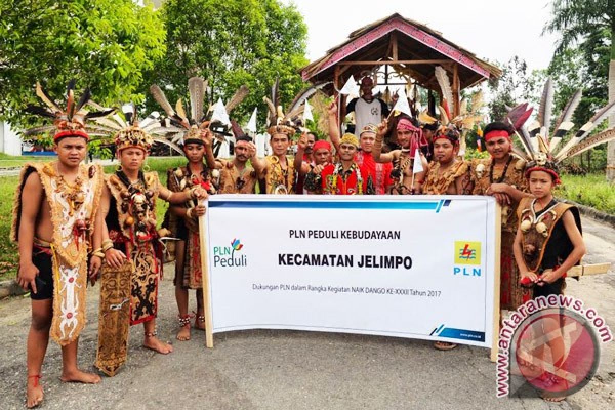 CSR PLN Dukung Naik Dango Di Landak 