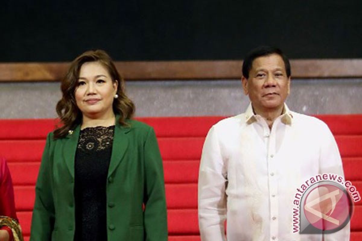 Presiden Filipina Duterte kembali libatkan polisi dalam perang narkotika