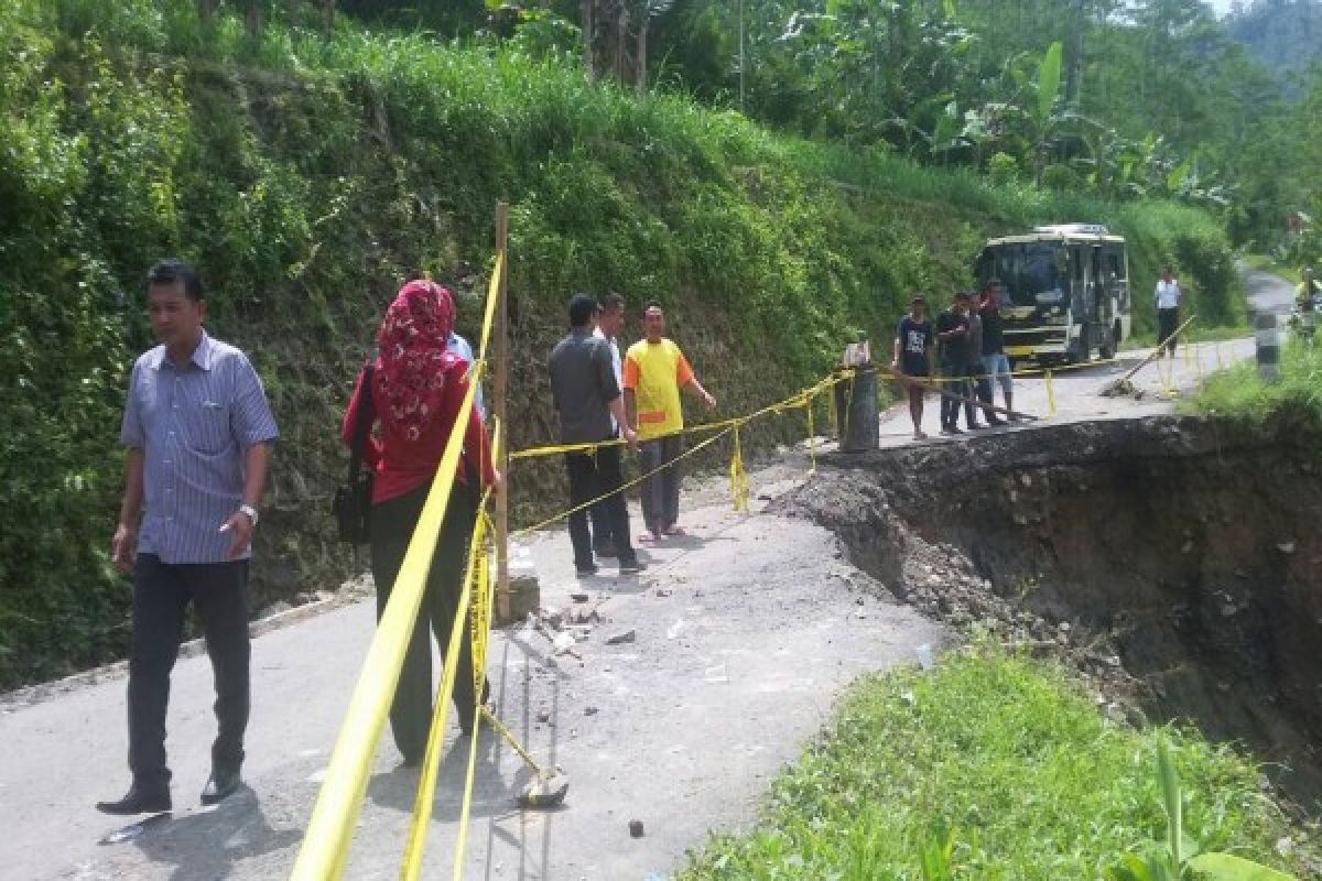 Data pengungsi tanah bergerak di Banjarnegara terus didata