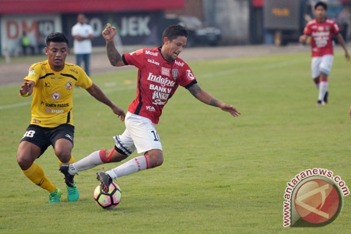 Bali United tundukkan Semen Padang 2-0