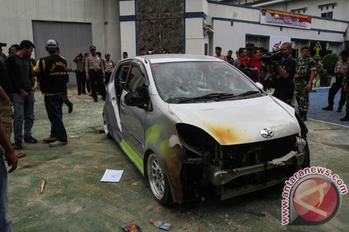 Tiga unit mobil hancur di Rutan Pekanbaru