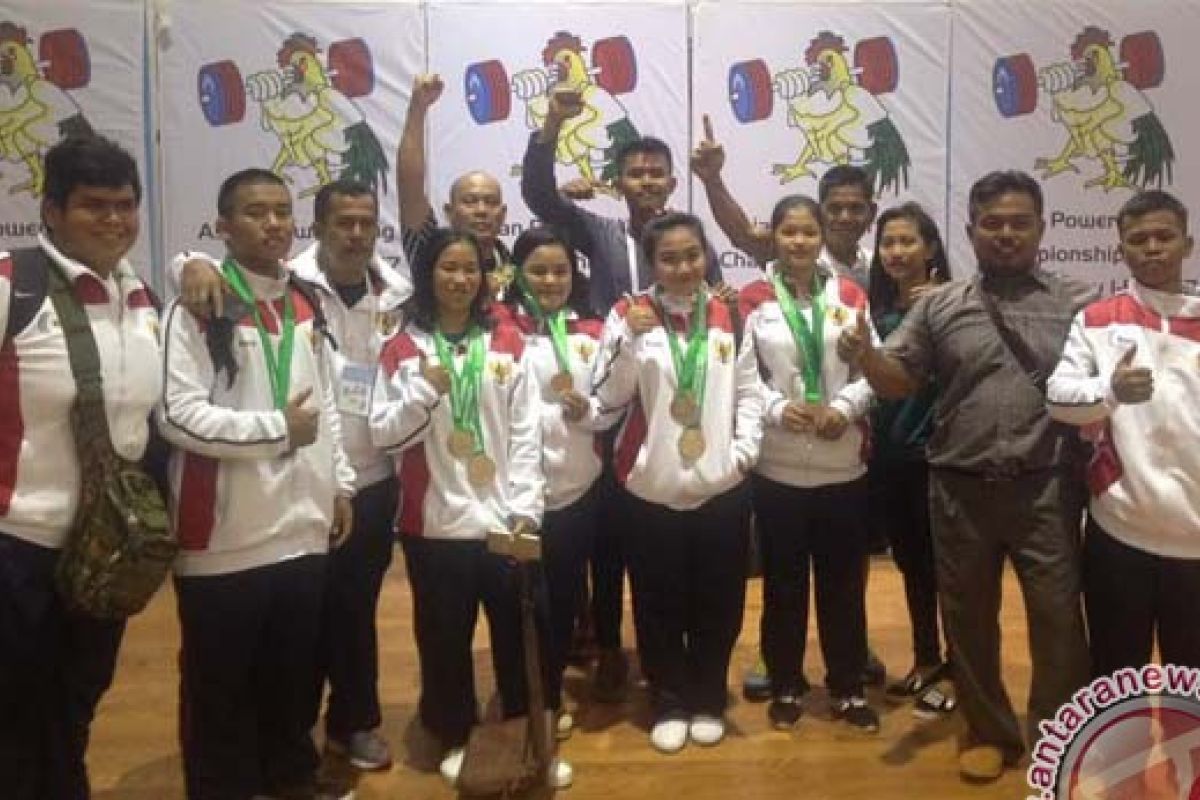 Lifter Jambi raih 10 emas Kejuaraan Asia 