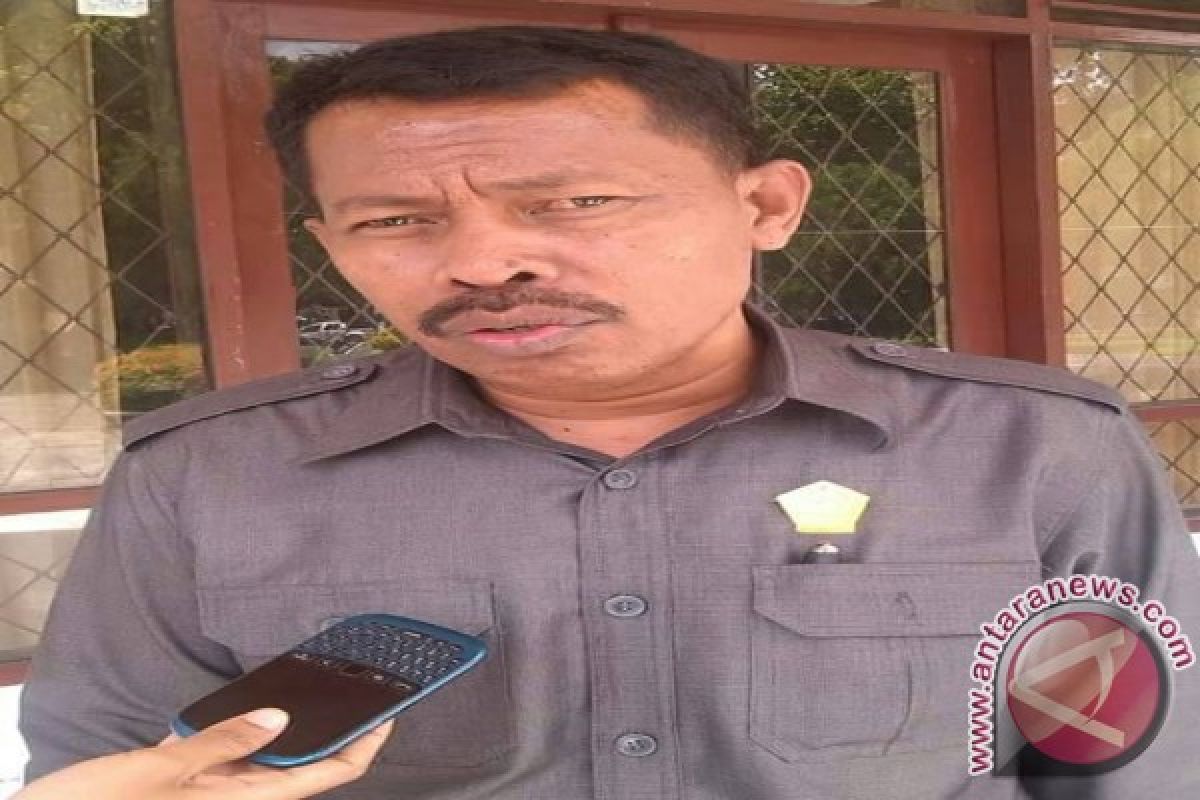 DPRD minta Pemkot Kendari pantau pembayaran thr