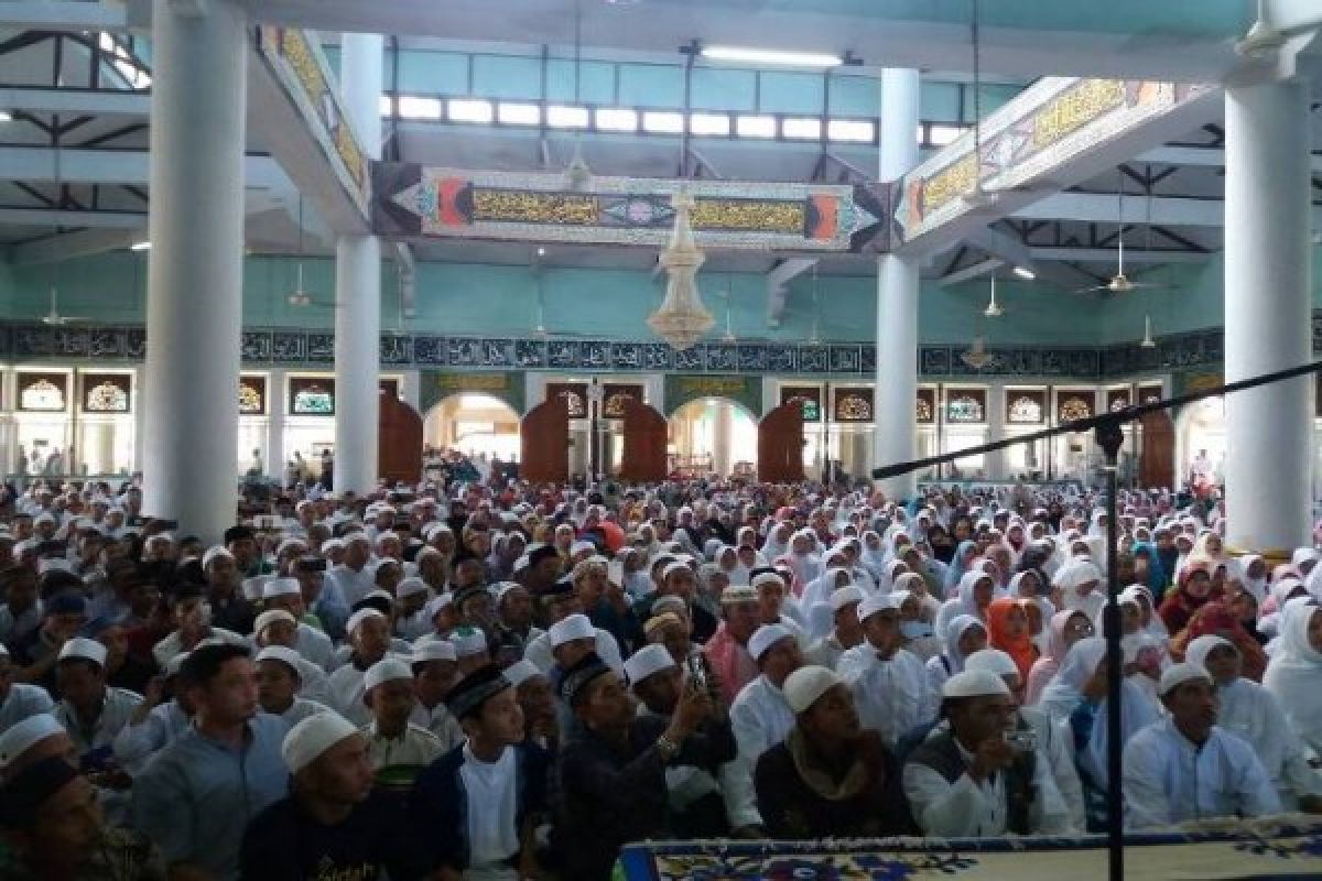 Tabligh Akbar di Masjid Agung Al Falah Mempawah