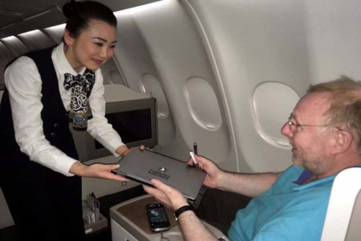 Turkish Airlines starts offering laptops on U.S.-bound flights after ban