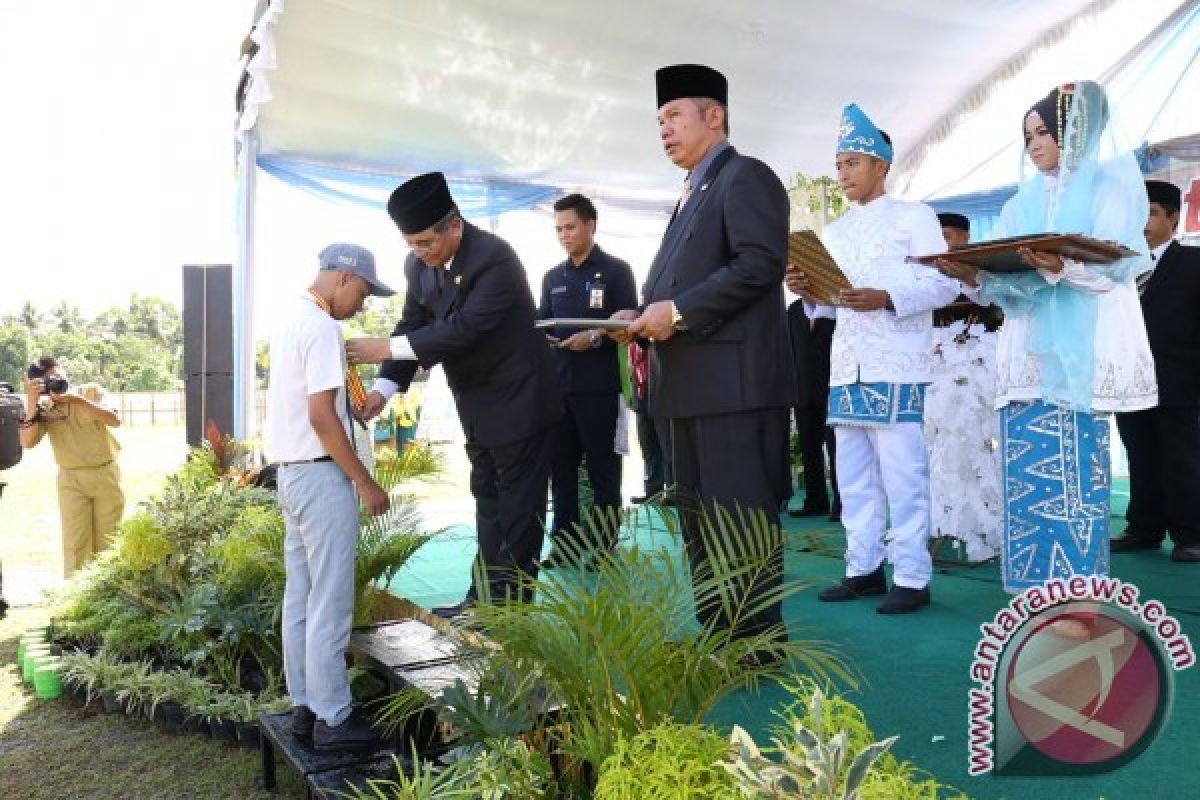 Bupati Kukuhkan Pelajar SMA Sederajat