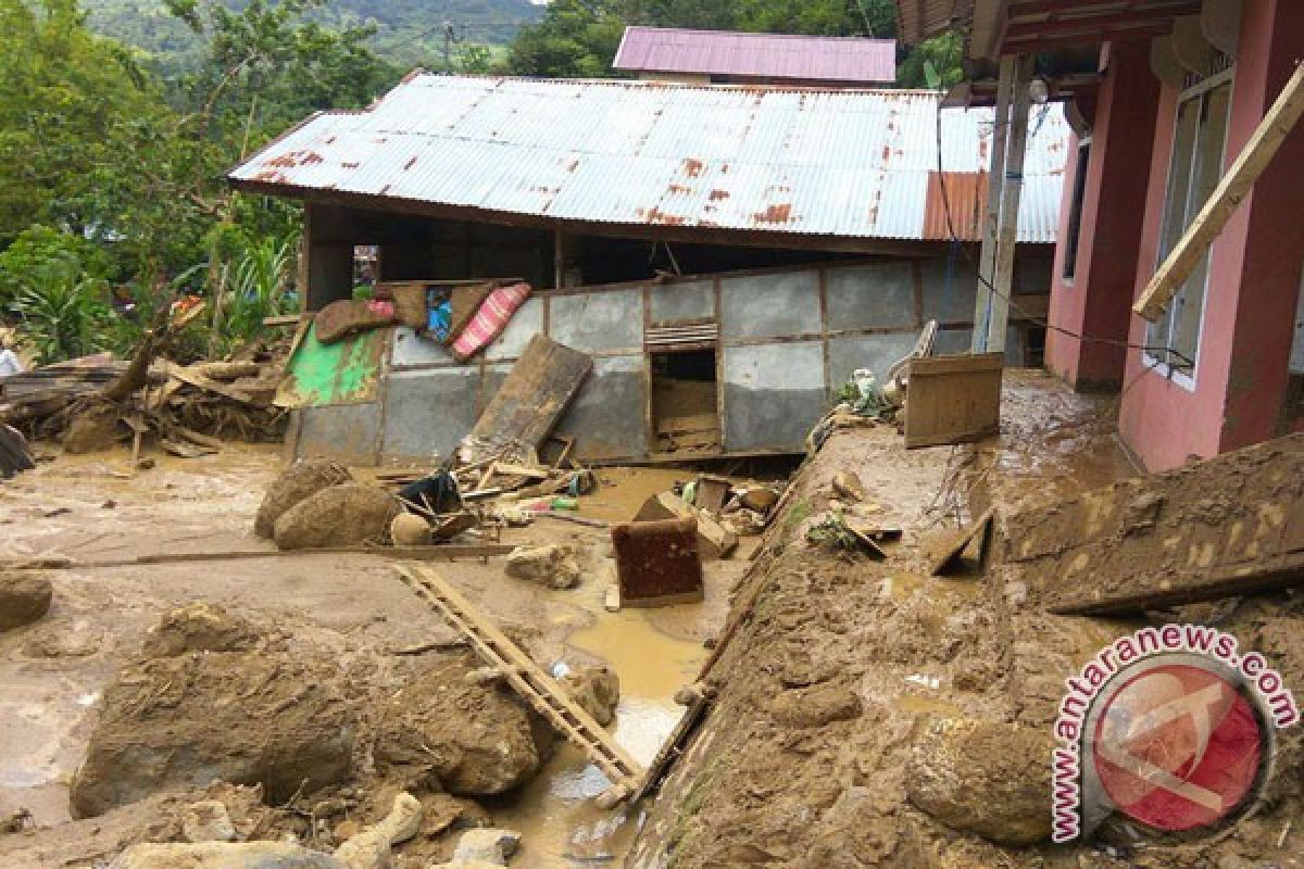 25 KK Korban Longsor Lebong Masih Mengungsi