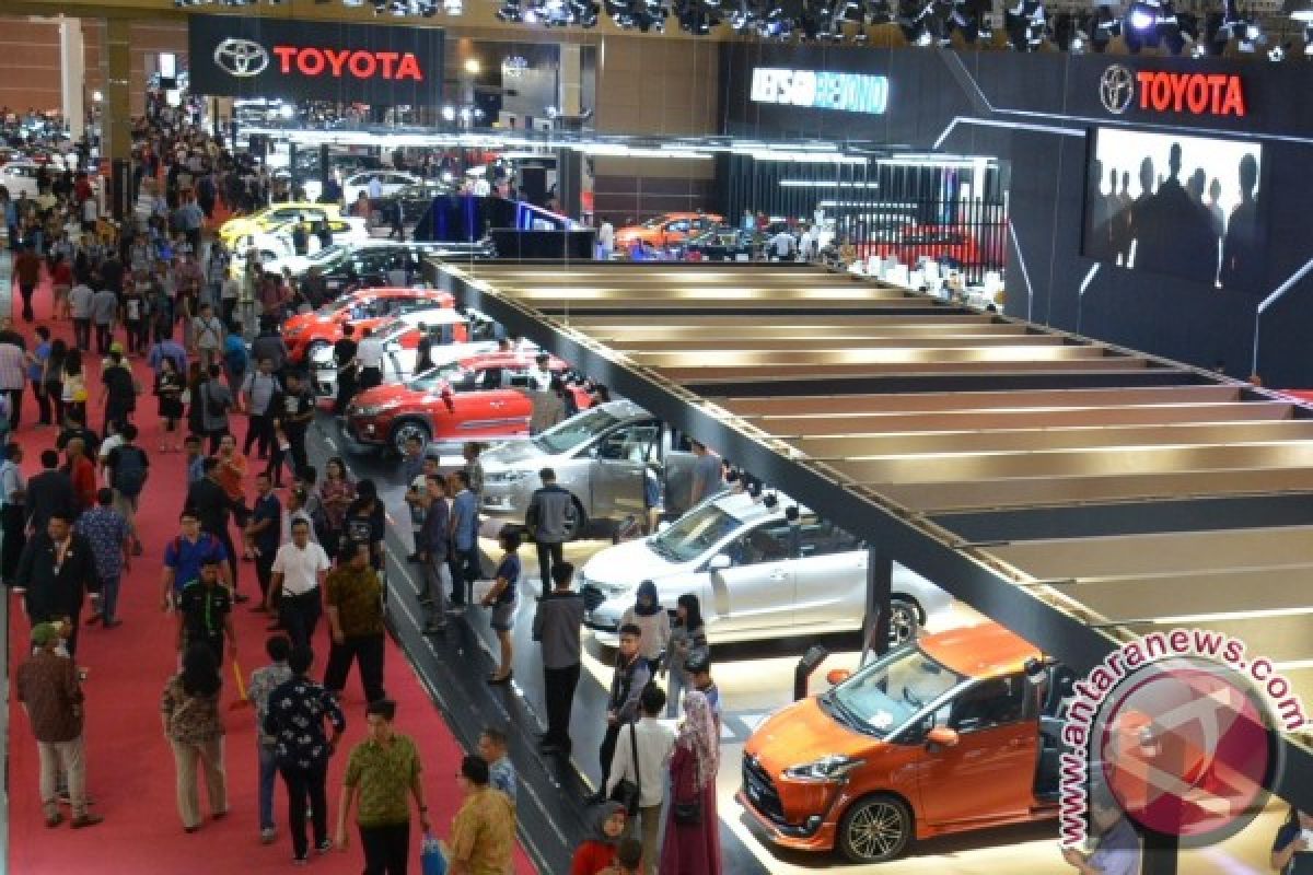 Sebanyak 4.652 unit mobil Toyota dipesan selama IIMS 2017