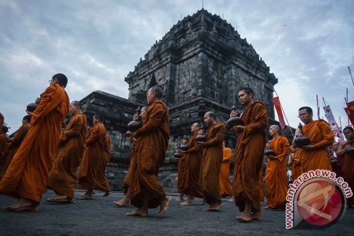 Umat Buddha Indonesia tingkatkan tri kerukunan beragama