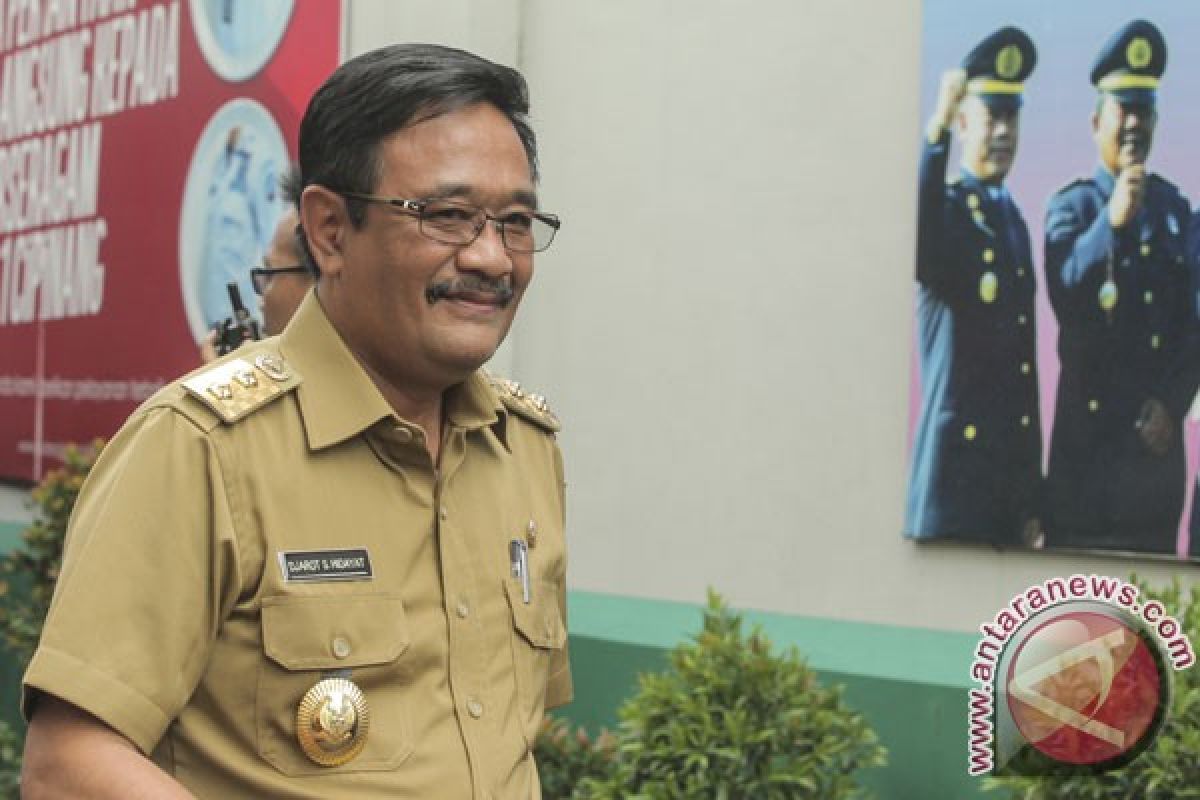 Djarot akui terus komunikasi dengan Ahok