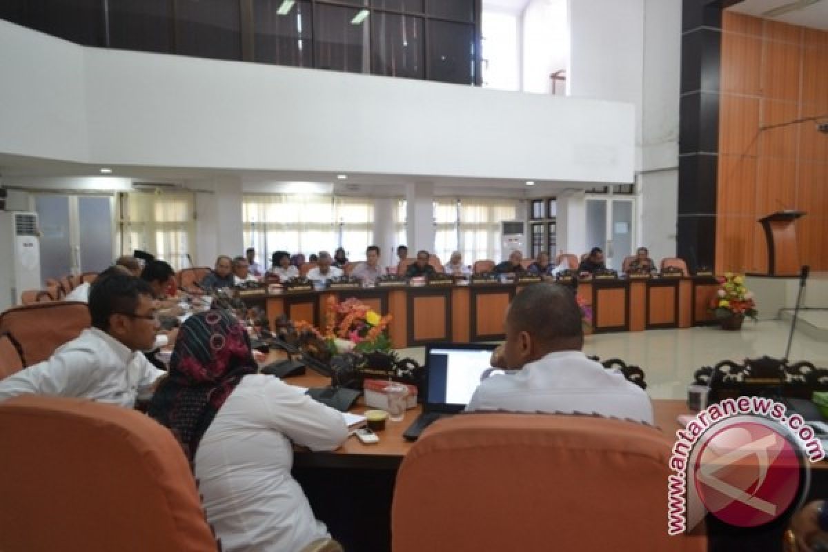 DPRD Palu Bahas Tiga Raperda di Cawu III