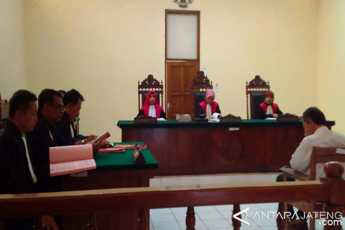 Author of "Jokowi Undercover" Sentenced to Three Years in Jail