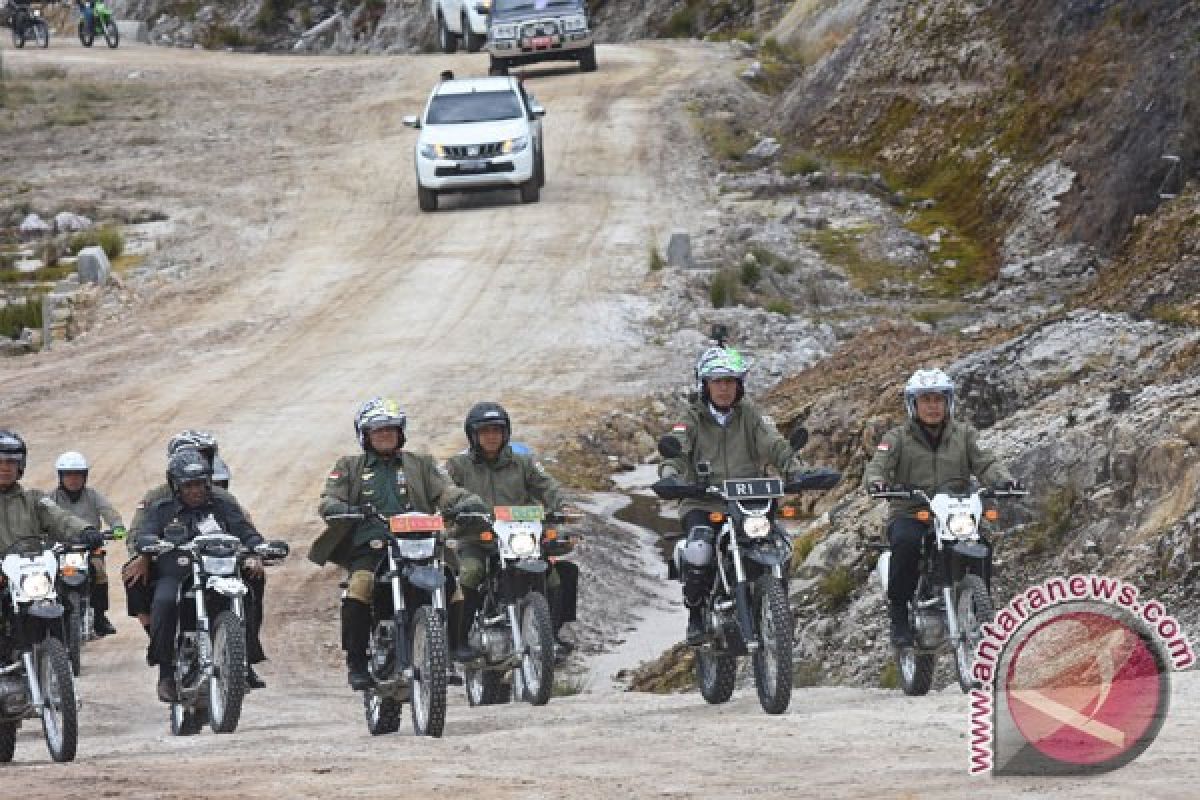 Pemerintah sudah bangun 2.623 km jalan baru