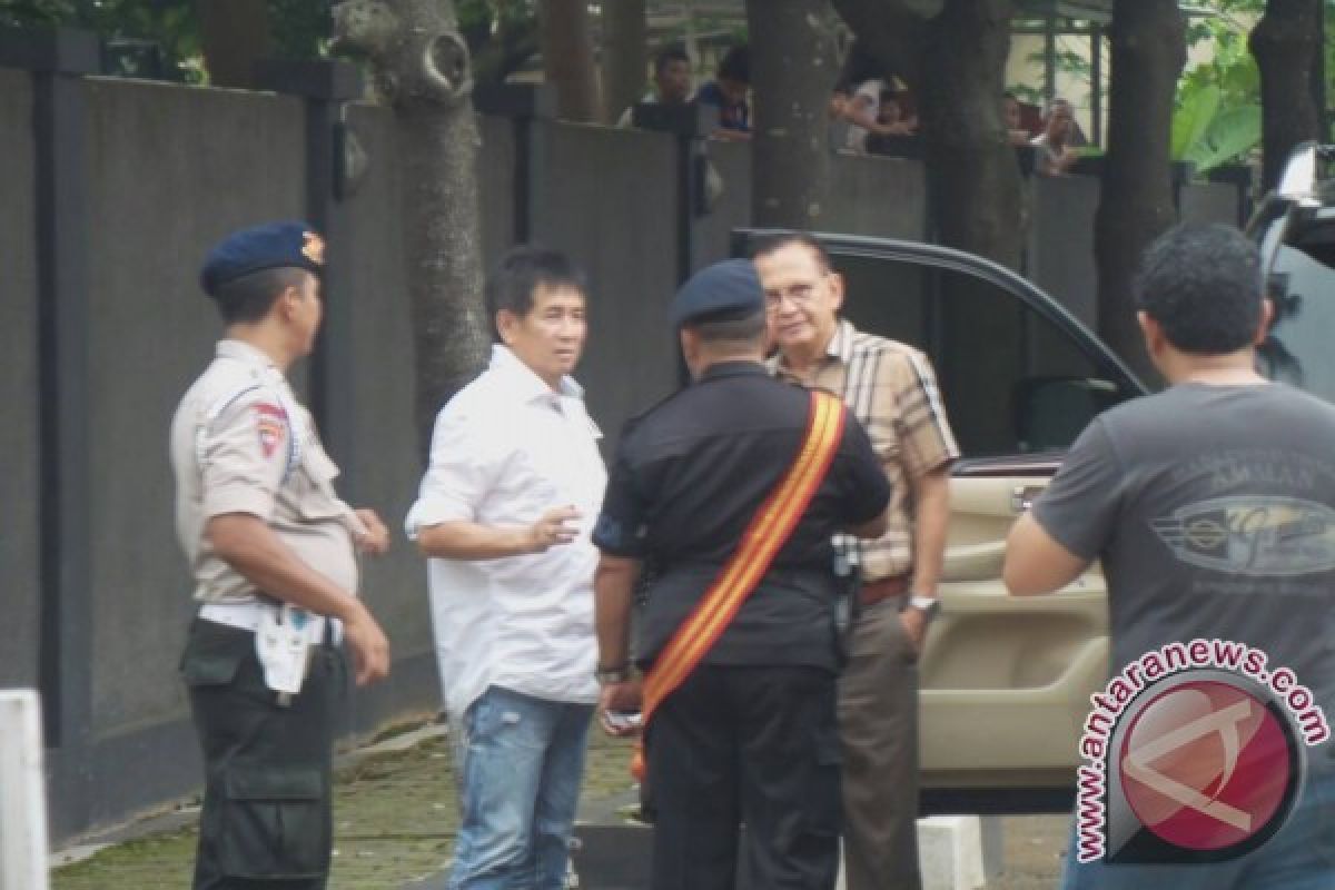 Roy Marten, Sys NS dan Dwi Yan datangi Mako Brimob