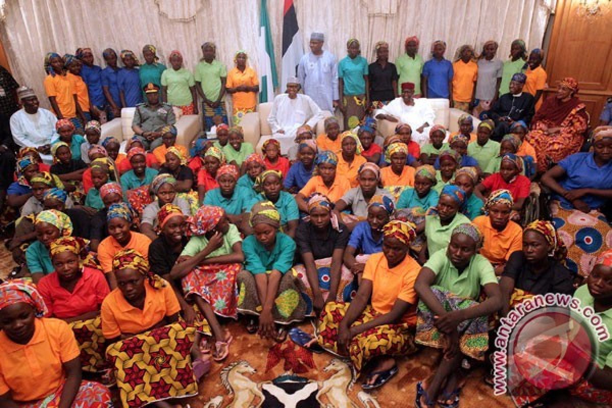 Puluhan siswi Nigeria korban penculikan kembali ke sekolah