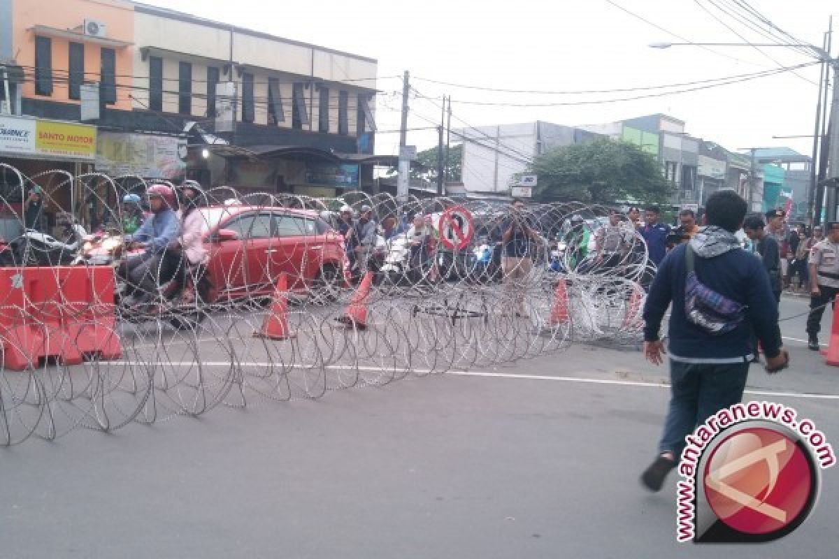 Mako Brimob Masih Dipasangi Pagar Kawat