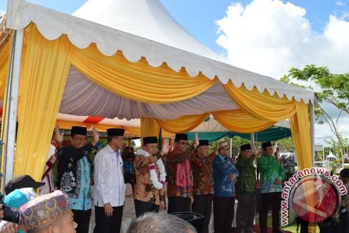 Dua Pejabat Genjot Pembangunan Kebun Raya Gianyar