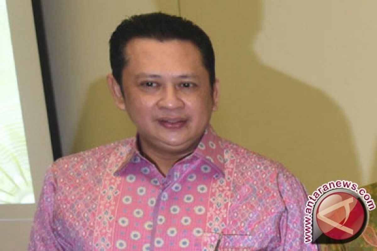 DPR Libatkan Advokat Bahas RUU KUHAP