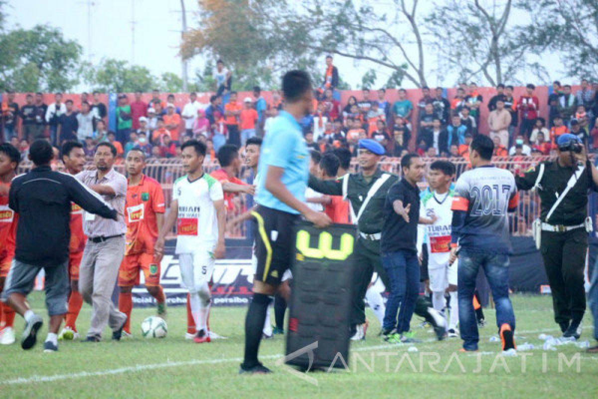 Sepak Bola - Persibo Berencana Banding Terkait Sanksi Pelatih