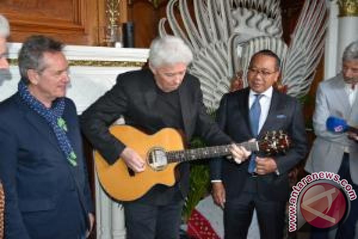 Gitar Indonesia Masuki Pasar Belanda