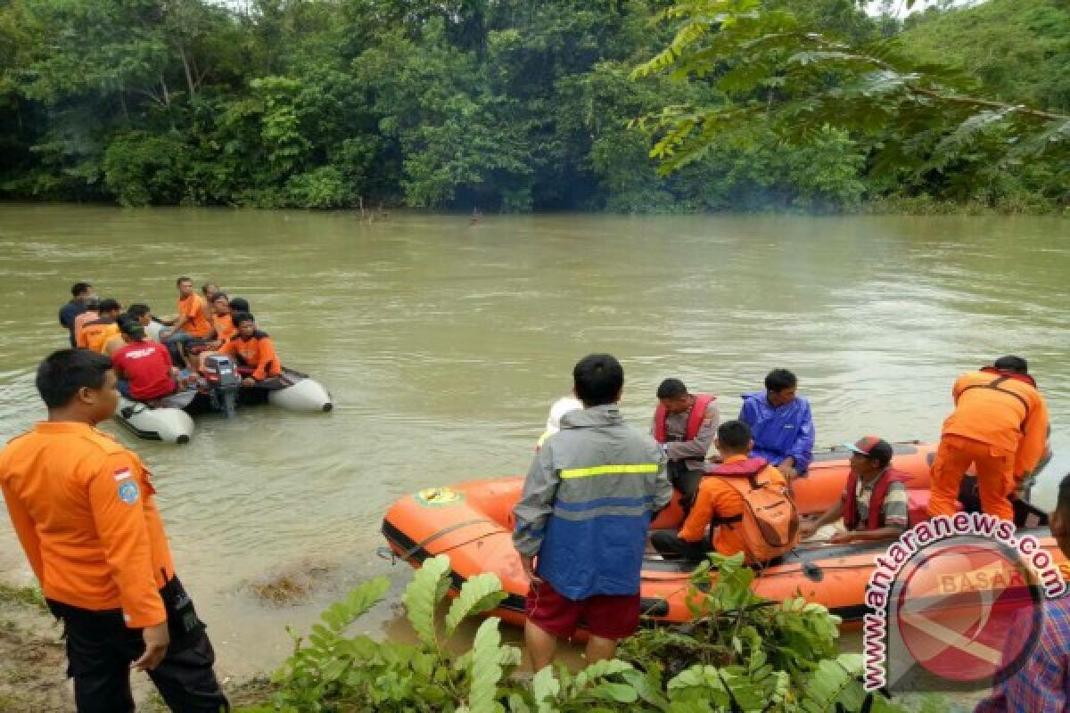 Basarnas: Korban Hanyut Sungai Landawe Belum Ditemukan 