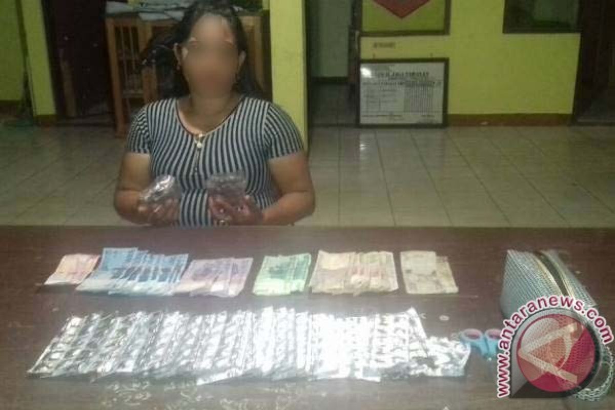 Astaga! Ibu Rumah Tangga Miliki 490 Zenith, Diringkus Polisi Bartim