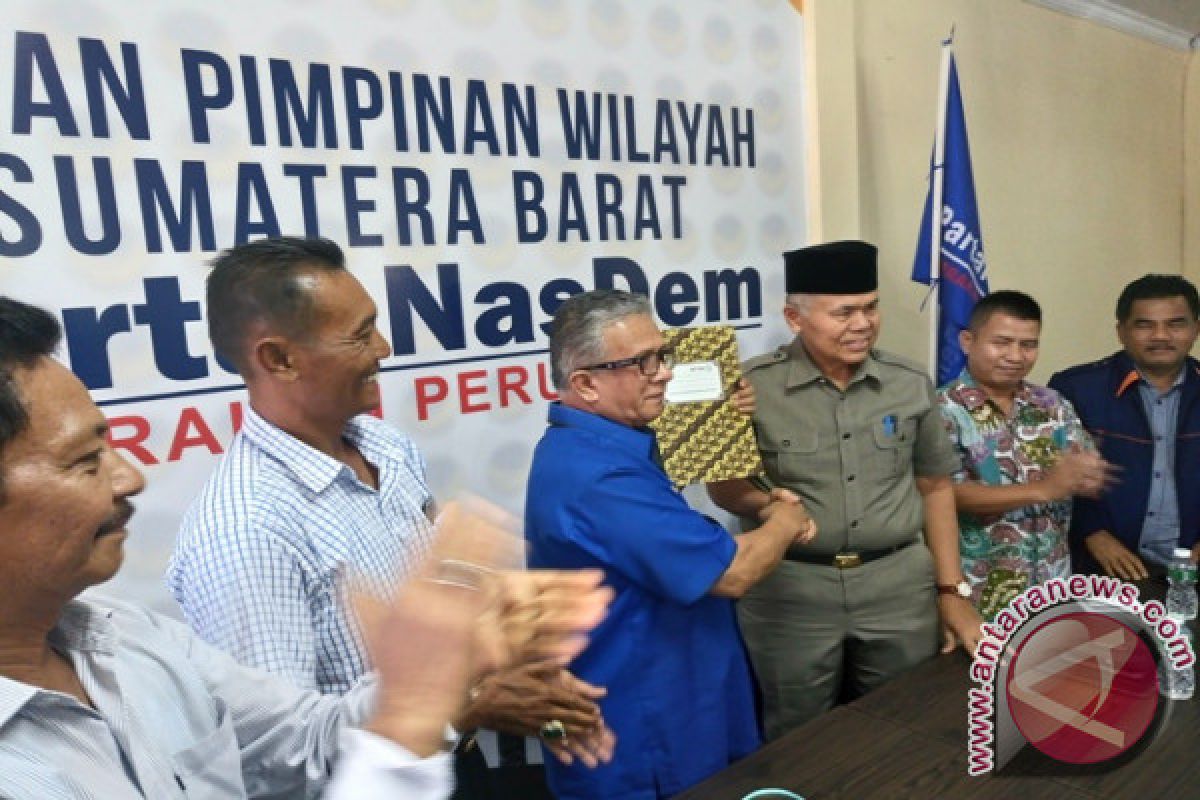 Kepala Daerah Padang "Pecah", Emzalmi Mendaftar Wali Kota ke Nasdem