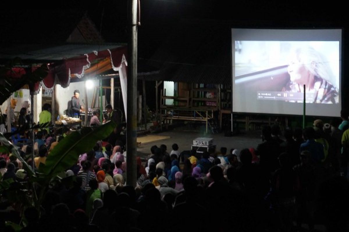 "Ziarah" tayang perdana via layar tancap di Gunung Kidul