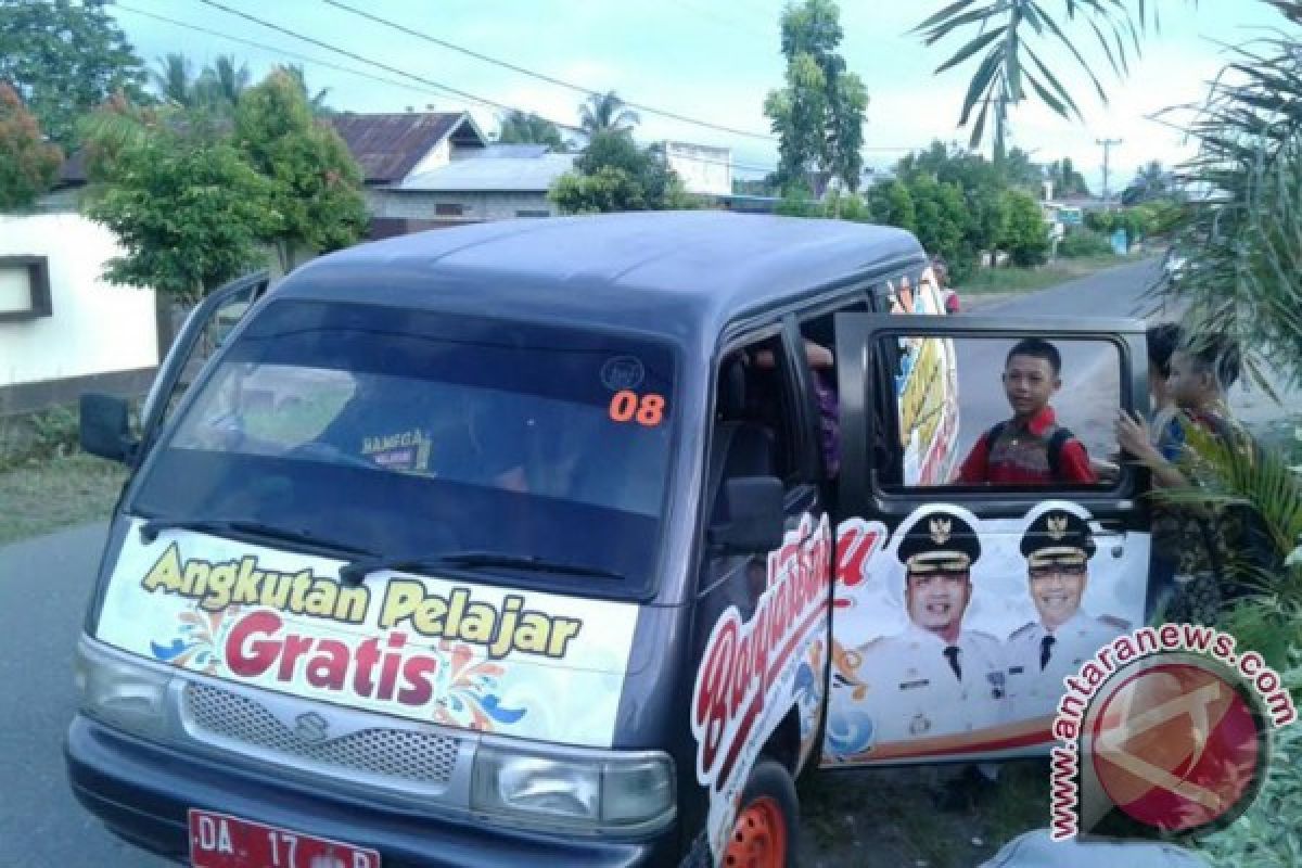 Pelajar Banjarbaru Menyukai Angkutan Gratis