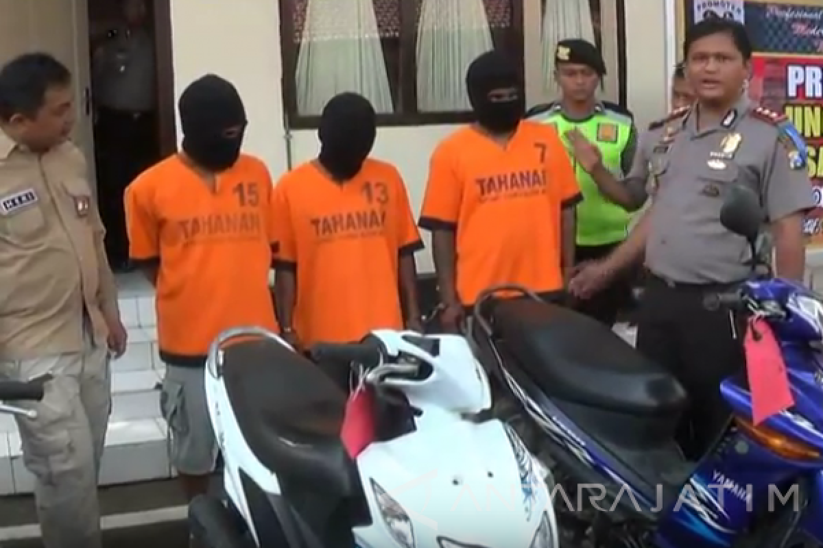 Polisi Tahan Sindikat Pencurian Sepeda Motor      