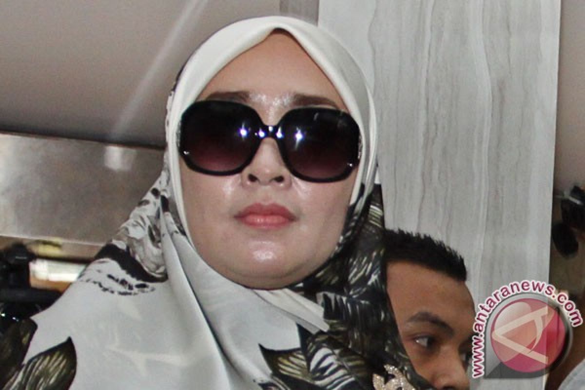 Penyidik tanya Firza Husein soal percakapan pornografi