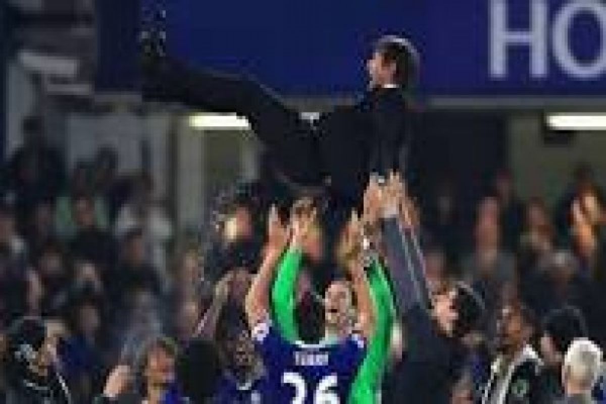  Chelsea rayakan gelar dengan kemenangan 4-3 atas Watford