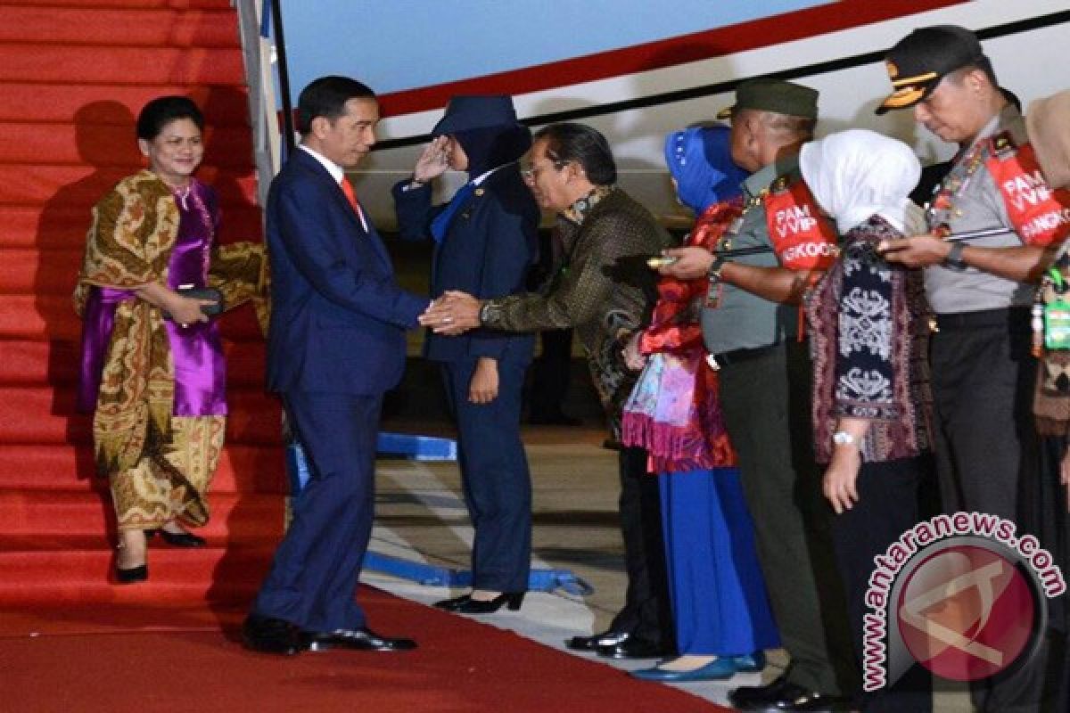 Presiden Jokowi Tiba Di Palu Usai Dari Tiongkok