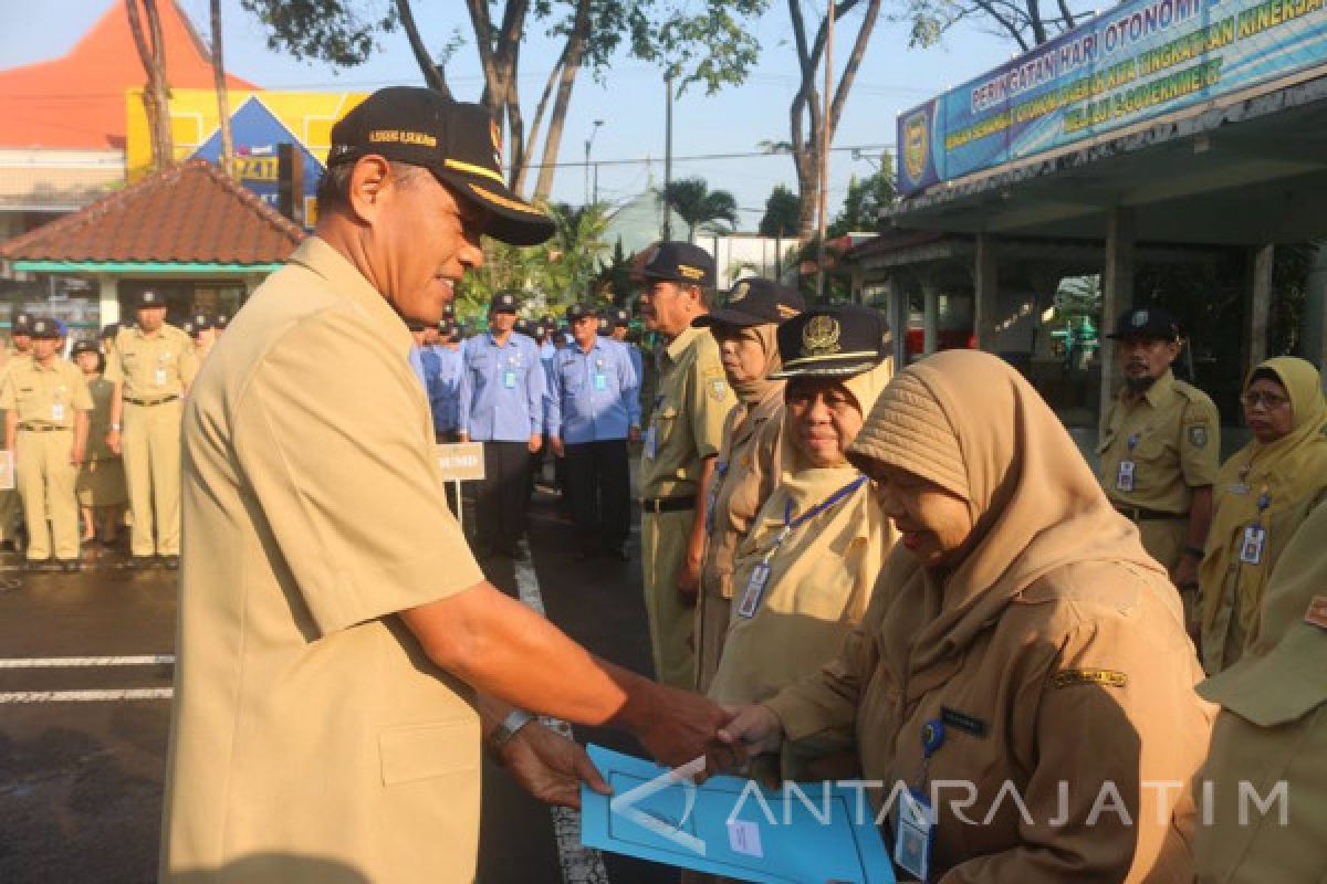 32 PNS Pemkot Madiun Purnatugas