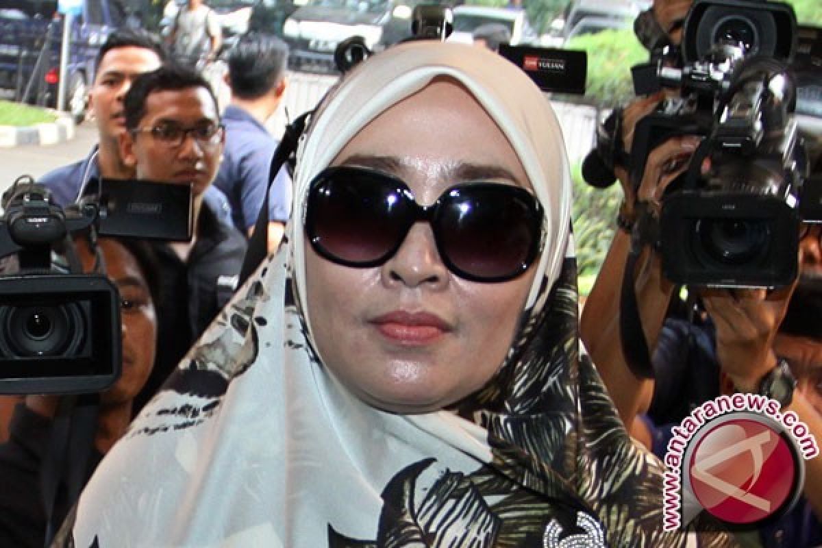 Polisi Tetapkan Firza Husein Sebagai Tersangka